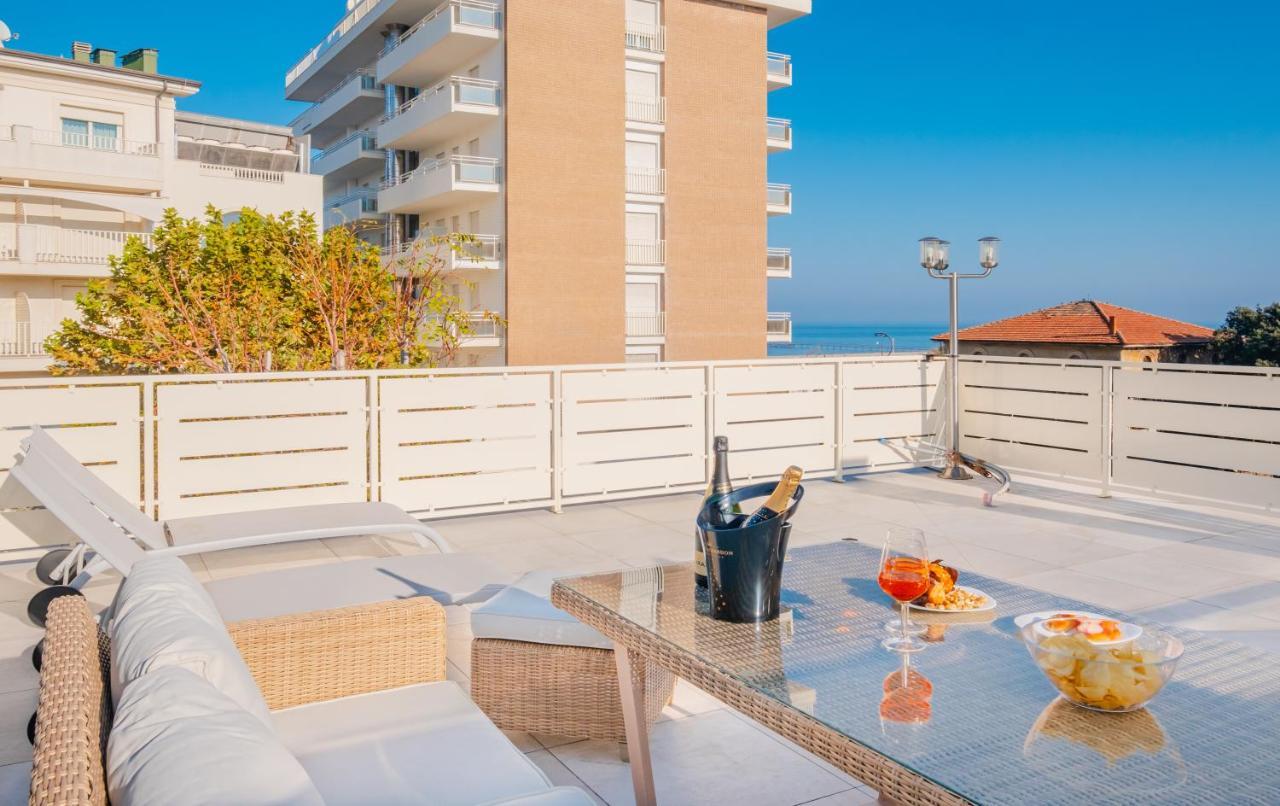 La Maricita Rimini Apartment ภายนอก รูปภาพ